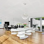 Forum Apartment *